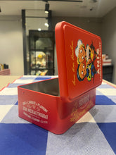 Decorative tin boxes by Les Anis de Flavigny