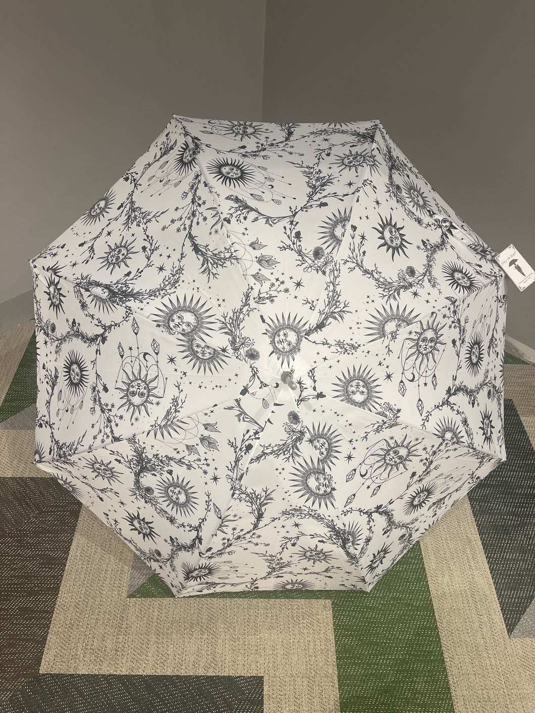 Guy de Jean ‘Solar’ full length sun and rain umbrella