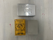 Féret Parfumeur alum stone + case
