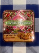 La Mère Poulard cube biscuit selection in tin boxes, 500g