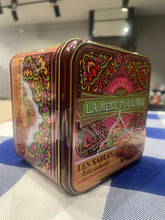 La Mère Poulard cube biscuit selection in tin boxes, 500g