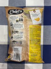 Brets Crinkle Cut Curry Flavoured Potato Chips (Saveur Sauce Curry), 125g
