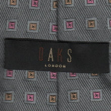 Daks tie